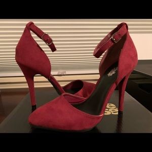 Burgundy velvet heel